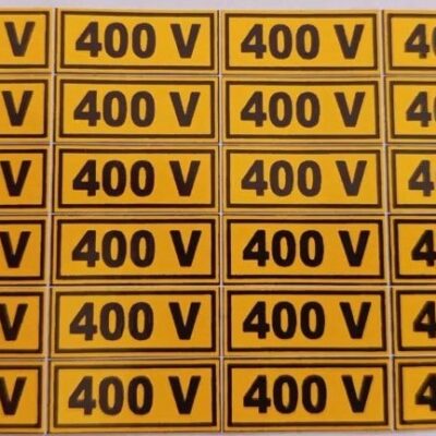 Figyelmeztető matrica, 400V